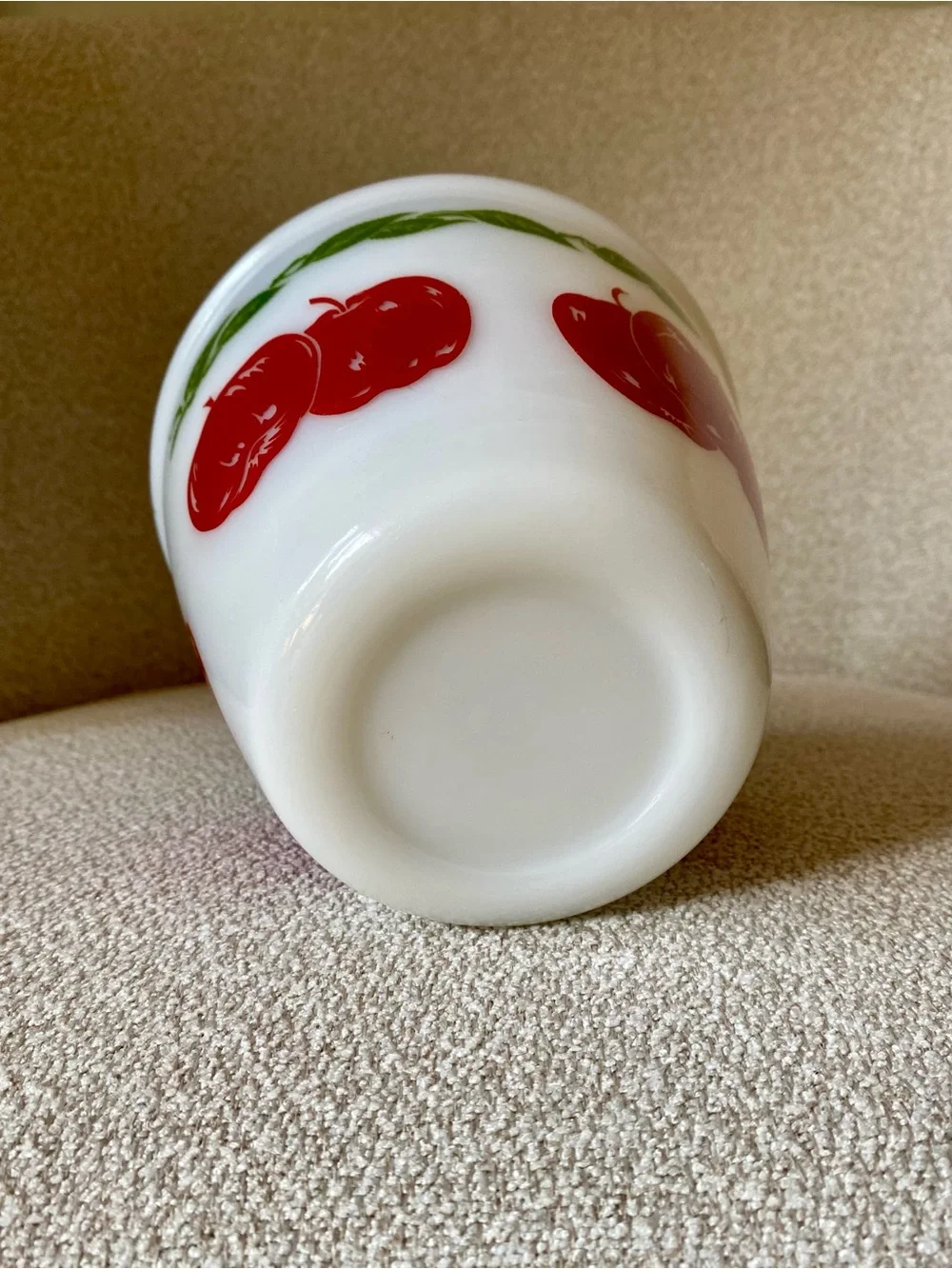 Vintage Hazel Atlas Milk Glass Apple Bowl - Picture 5 of 10
